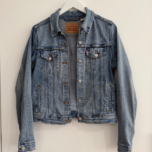 Levi's Denim Trucker Jacket Classic Fit Medium Wash Blue Jean Women Size Large - Picture 1 of 10